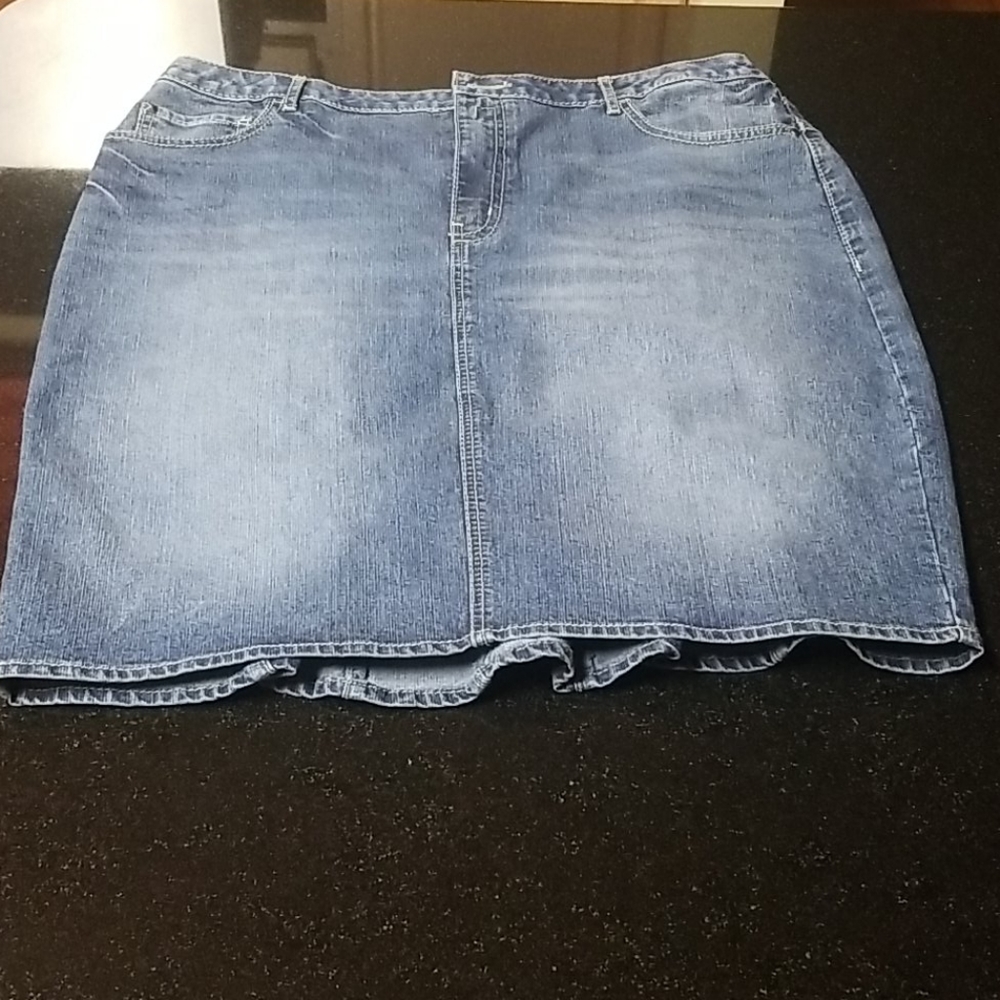 NWOT Fashion Bug Jean Skirt